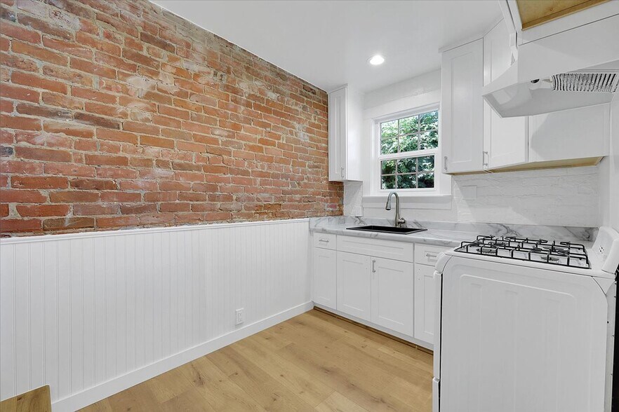 More Photos Of 630 D St, Marysville Apartments For Sale