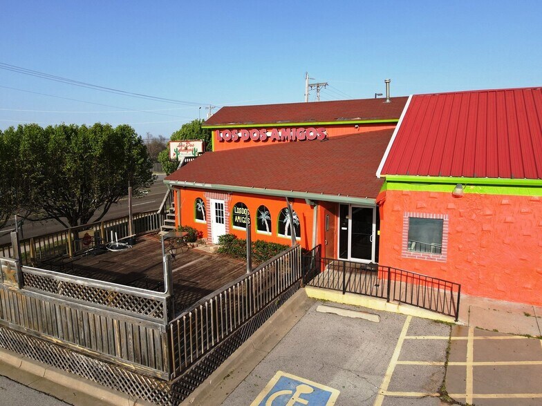 More Photos Of 2130 Alameda St, Norman Restaurant For Sale