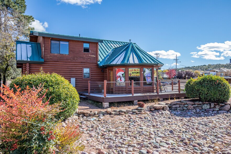 More Photos Of 102 E Main St, Payson General Retail For Sale