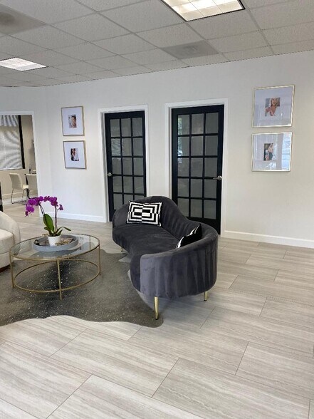 More Photos Of 19440 Golf Vista Plz, Lansdowne Medical For Lease