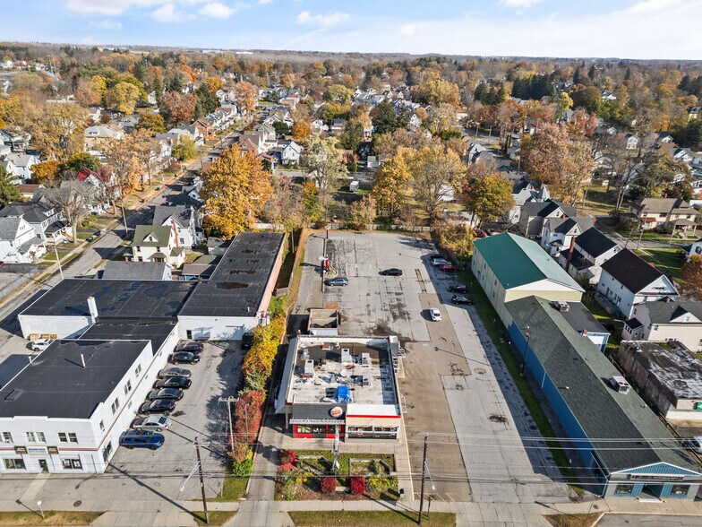 More Photos Of 230 W Main St, Batavia General Retail For Sale