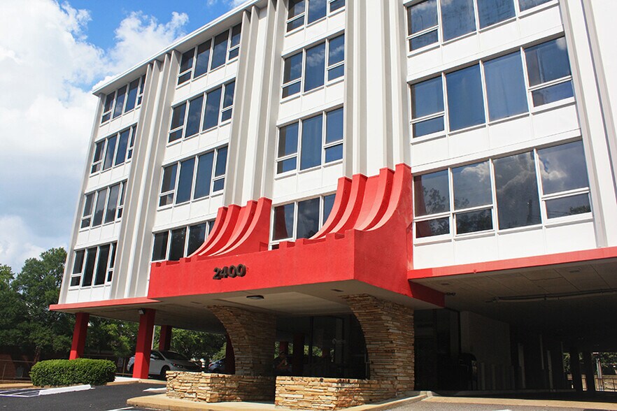 More Photos Of 2400 Poplar Ave, Memphis Office For Lease