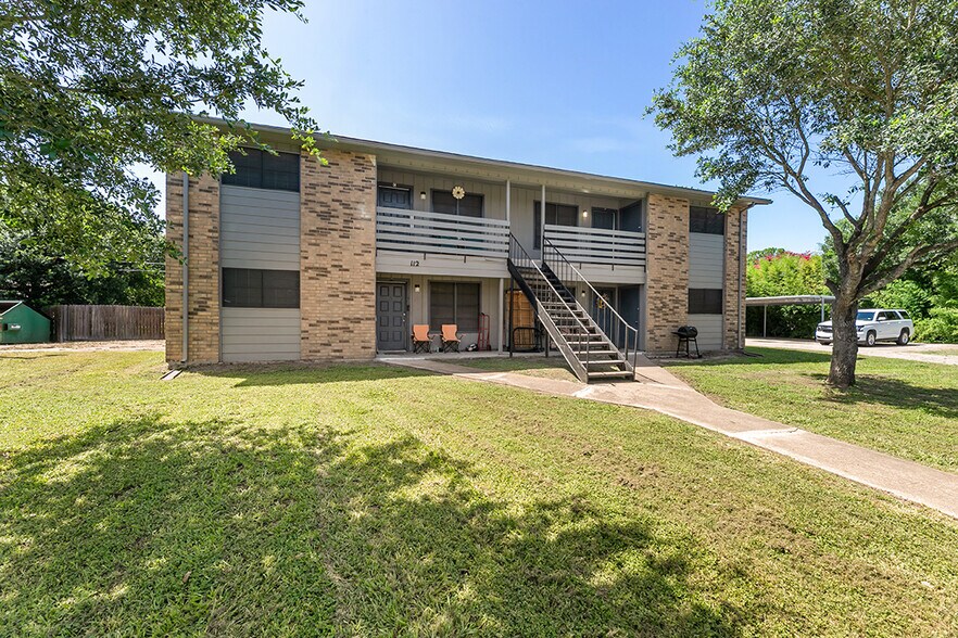 More Photos Of 101-112 Deerwood Dr, Victoria Apartments For Sale