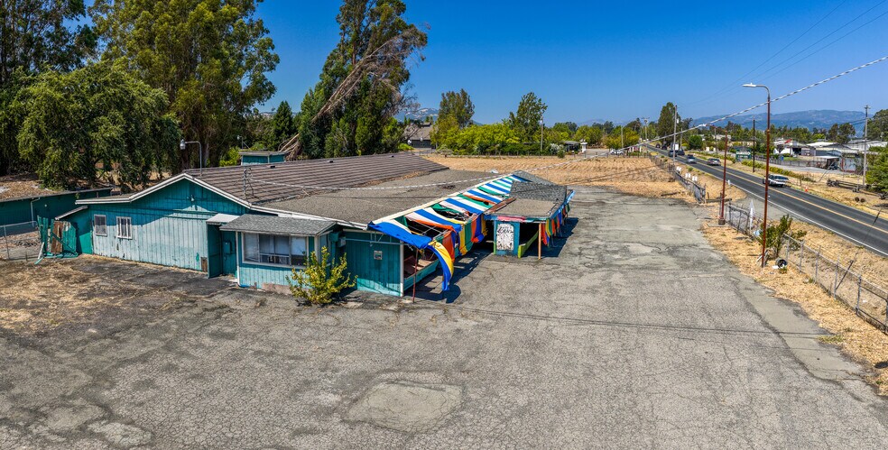 More Photos Of , Sonoma General Retail For Sale