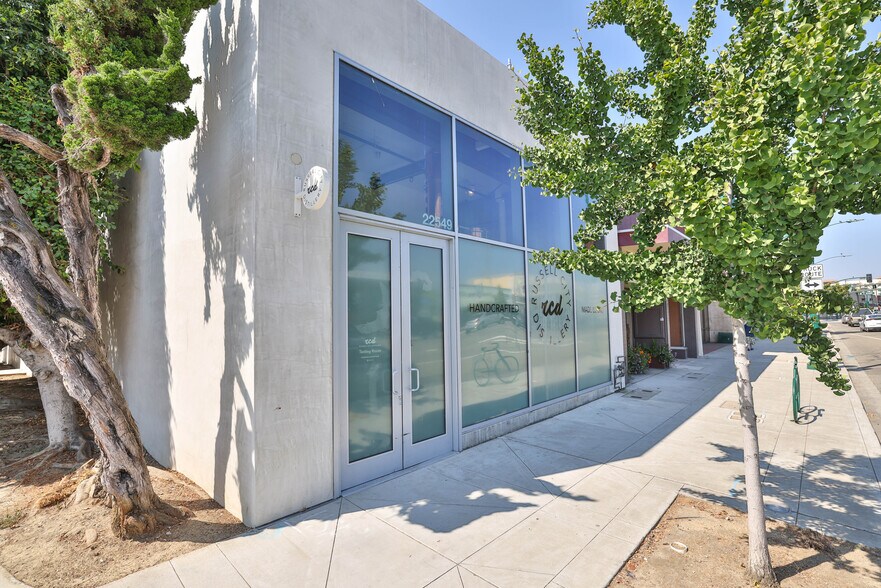 More Photos Of 22549-22551 Foothill Blvd, Hayward Storefront For Sale