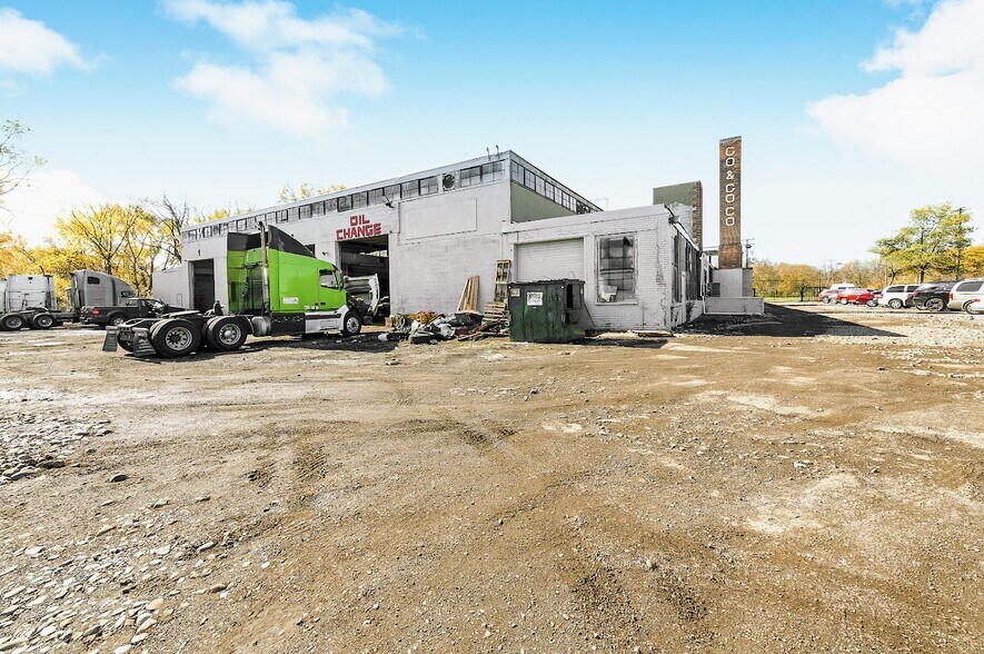 More Photos Of 12280 Burt Rd, Detroit Warehouse For Sale