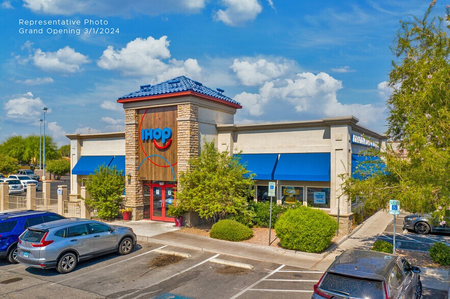 More Photos Of 8541 NW Prairie View Rd, Kansas City Restaurant For Lease