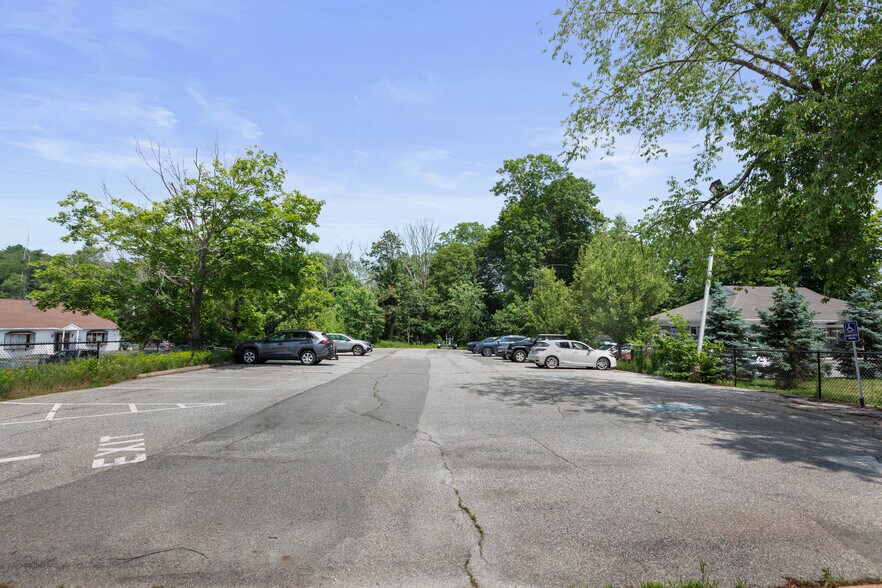 More Photos Of 12 School St, Merrimac Bank For Sale