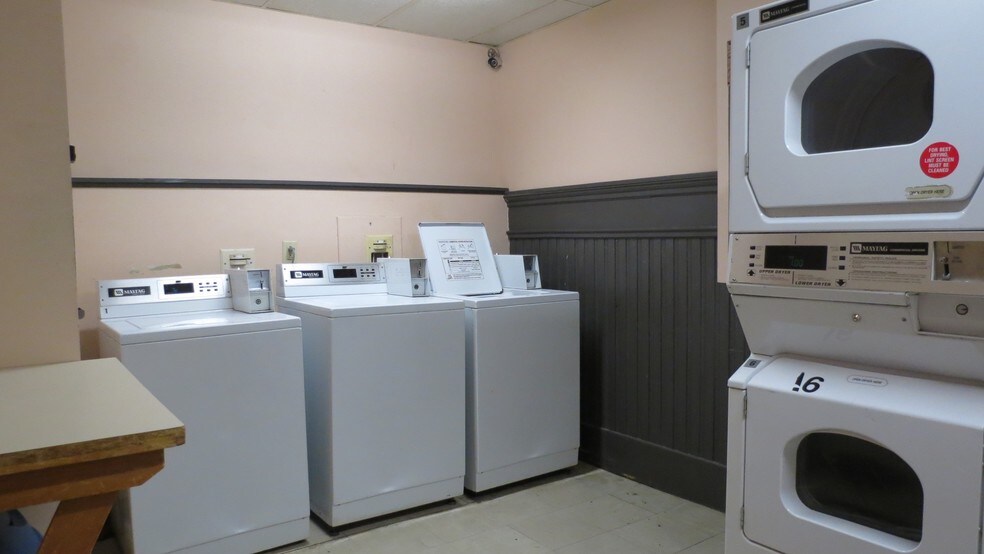 More Photos Of 19 Wood St, Lewiston Apartments For Sale