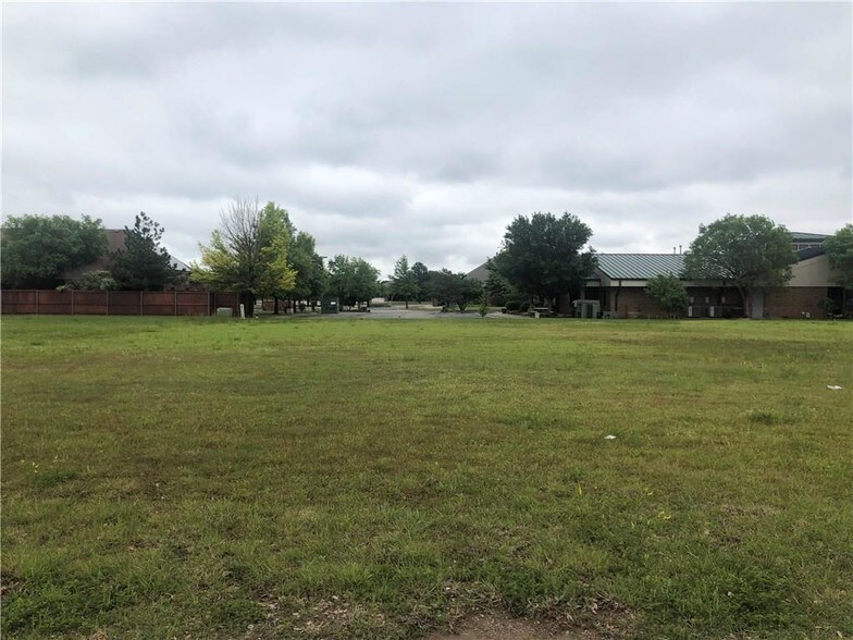 More Photos Of 817 26th Ave NW, Norman Land For Sale