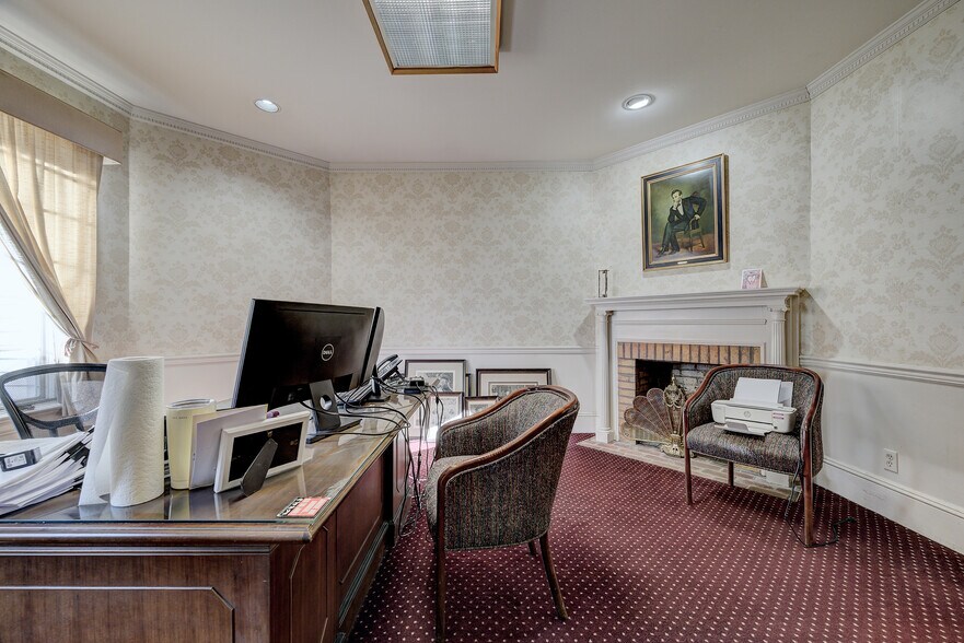 More Photos Of 10 S Prospect St, Verona Office Residential For Sale