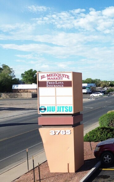 More Photos Of 3765 Isleta Blvd SW, Albuquerque Storefront For Lease