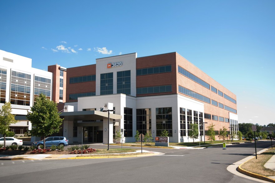 More Photos Of 3620 Joseph Siewick Dr, Fairfax Medical For Lease