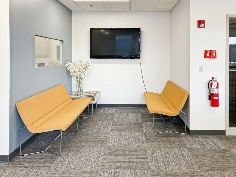 More Photos Of 44 Bearfoot Rd, Northborough Coworking Space