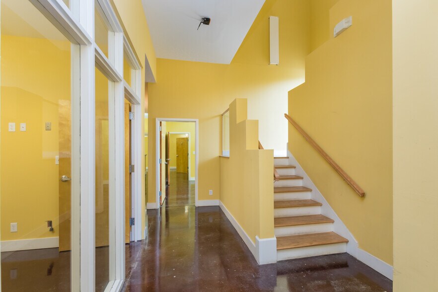 More Photos Of 100 S Greentree Ln, Foley Medical For Sale