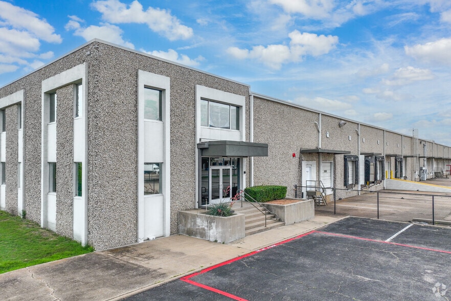 Primary Photo Of 1810 Kelly Blvd, Carrollton Warehouse For Lease