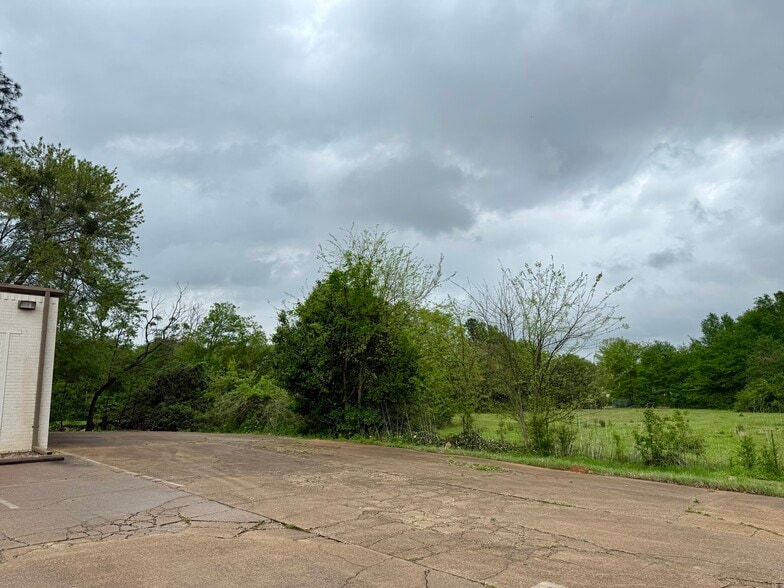 More Photos Of , Lindale Office For Sale