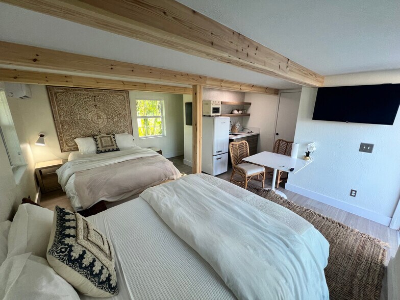 More Photos Of 2502 Tamarind Dr, Hutchinson Island Hotel For Sale