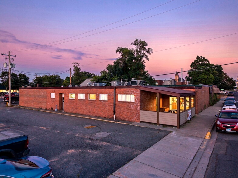 More Photos Of 118 Railroad Ave NE, Mora General Retail For Sale