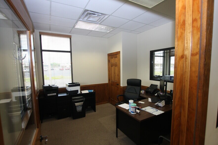 More Photos Of 150 Felton Dr, Rockmart Auto Dealership For Sale