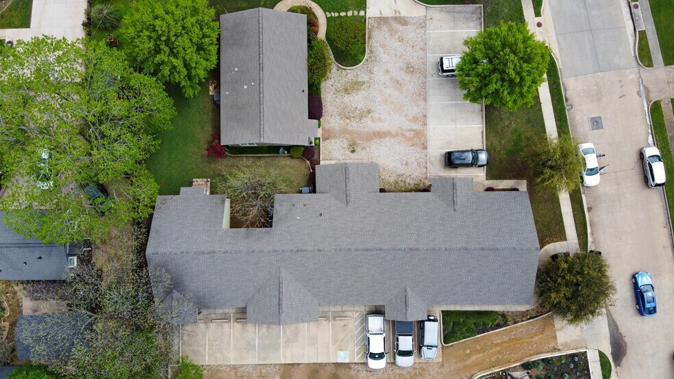 More Photos Of 621 N Main St, Grapevine Office For Sale