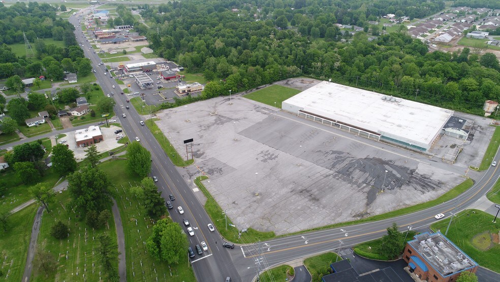 More Photos Of 2440 Lone Oak Rd, Paducah Freestanding For Sale