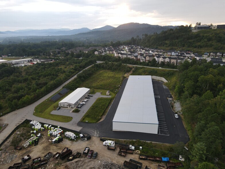 More Photos Of 141 Brickton Dr, Fletcher Light Manufacturing For Lease