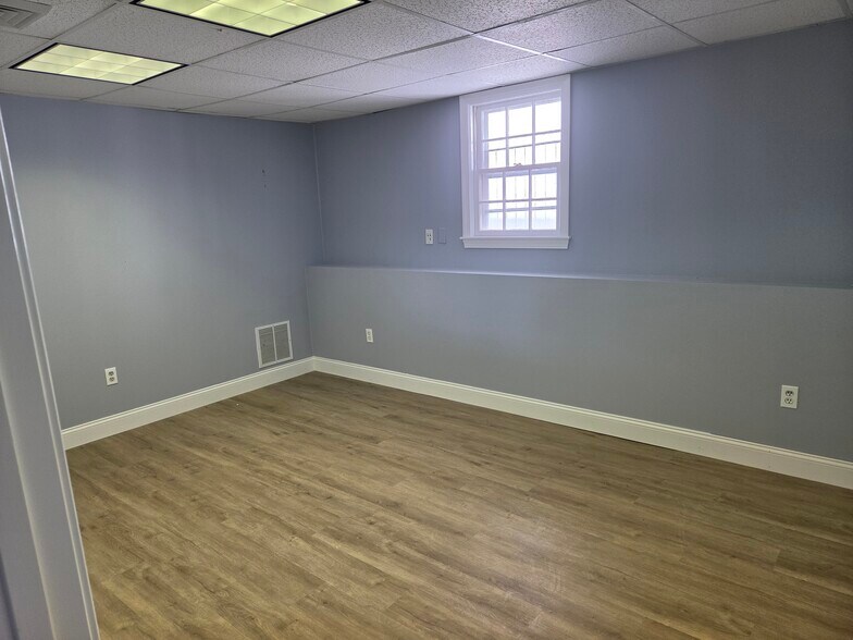 More Photos Of 420 Route 134, South Dennis Office For Sale