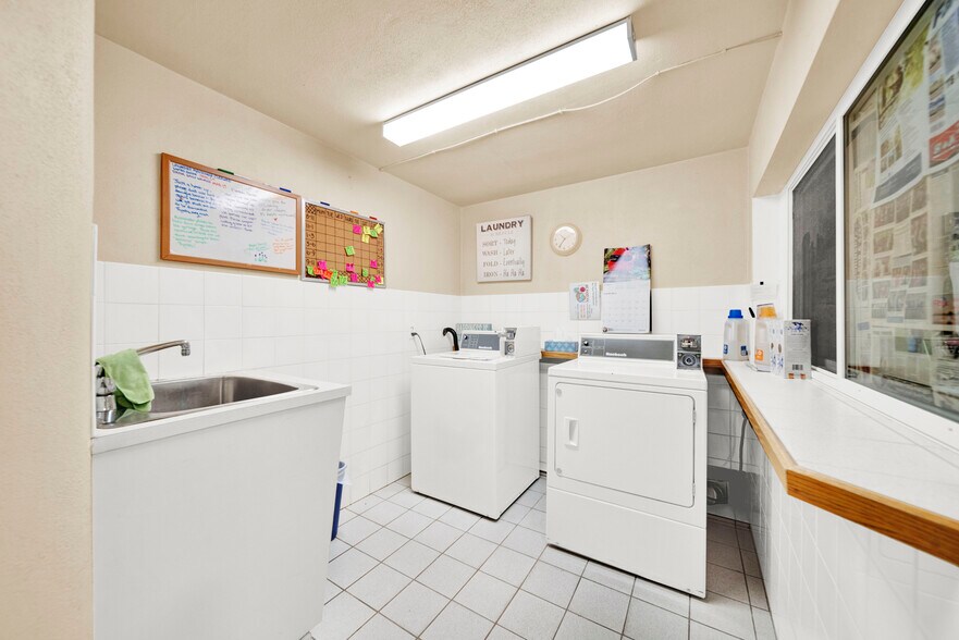 More Photos Of 3719 W 8th Av, Vancouver Apartments For Sale