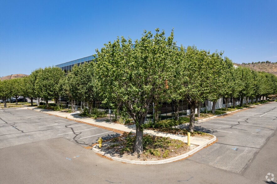 More Photos Of 761 Corporate Center Dr, Pomona Office For Sale