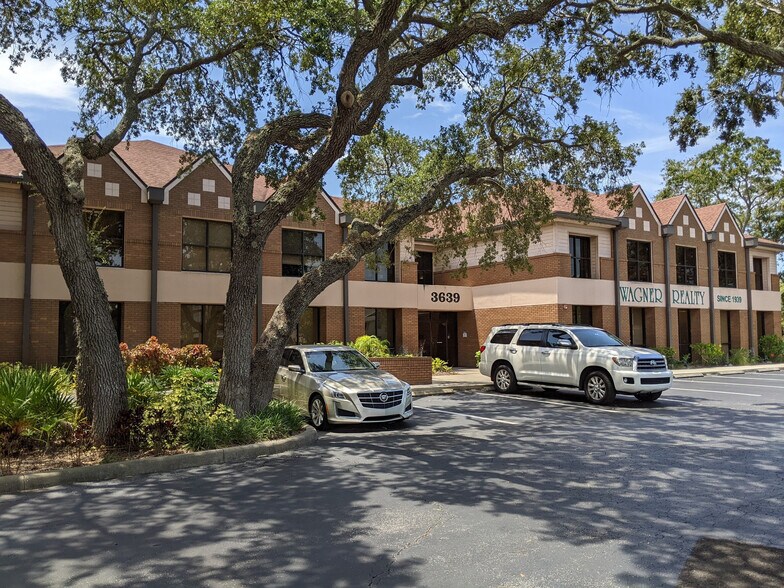 More Photos Of 3639-3711 Cortez Rd W, Bradenton Office For Lease