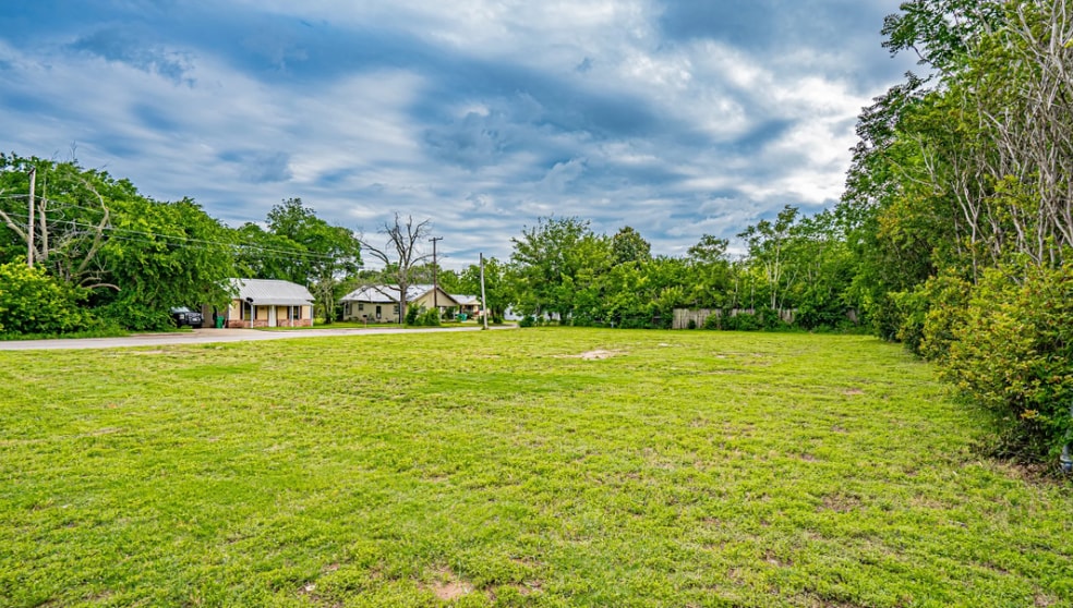 More Photos Of 0 Crow St, Stephenville Land For Sale