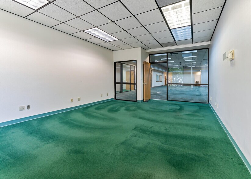 More Photos Of 2009 W Feemster Ave, Visalia Medical For Sale