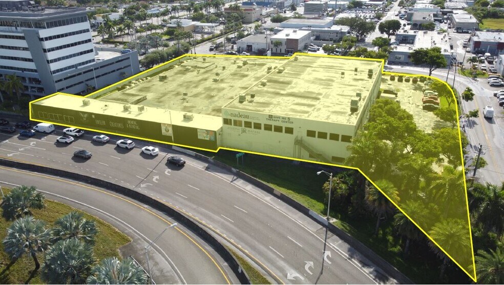 More Photos Of 4180-4182 SW 74th Ct, Miami Showroom For Lease