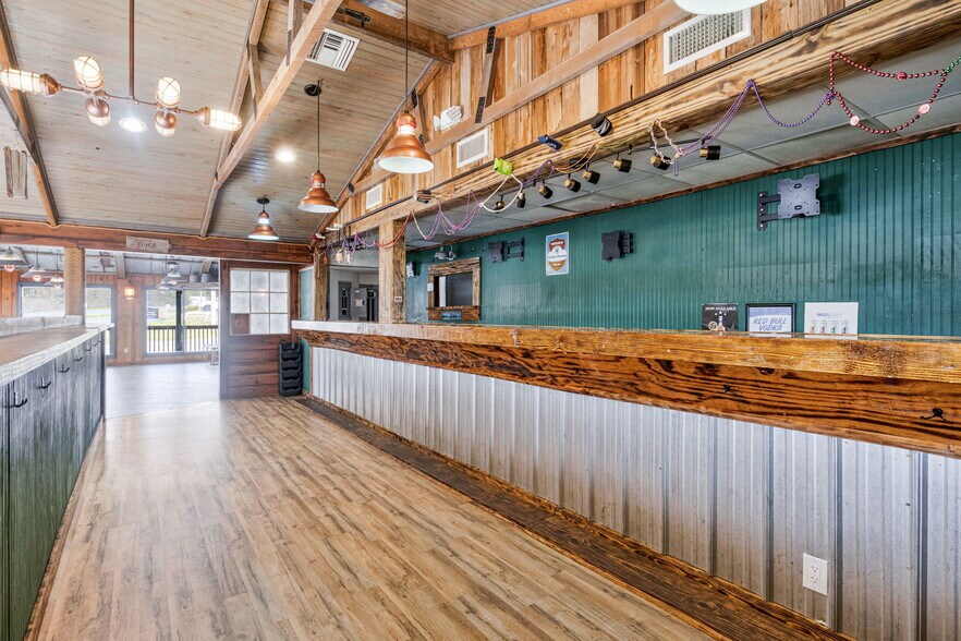 More Photos Of 3601 Highway 90, Pace Restaurant For Sale