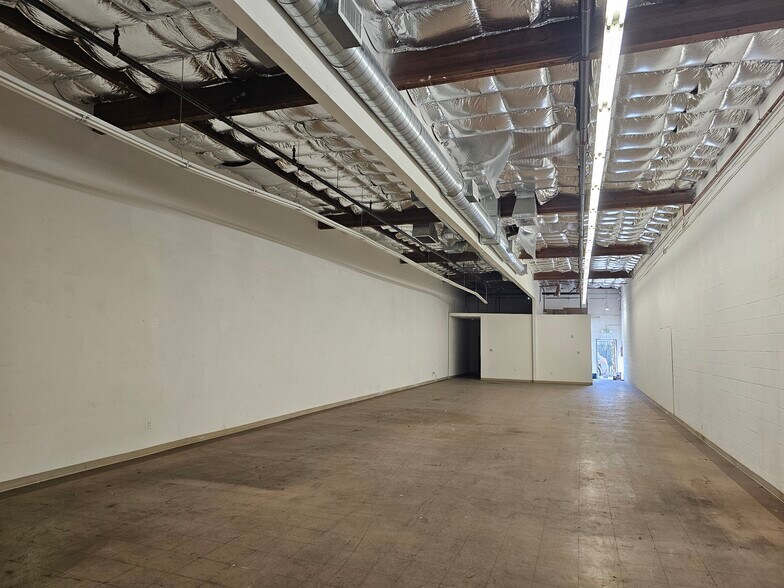More Photos Of 1116 E 12th St, Los Angeles Warehouse For Sale