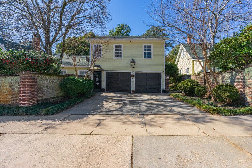 More Photos Of 132 E College St, Griffin Hospitality For Sale