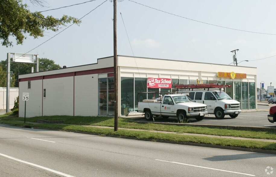 More Photos Of 706 Airline Blvd, Portsmouth Freestanding For Lease
