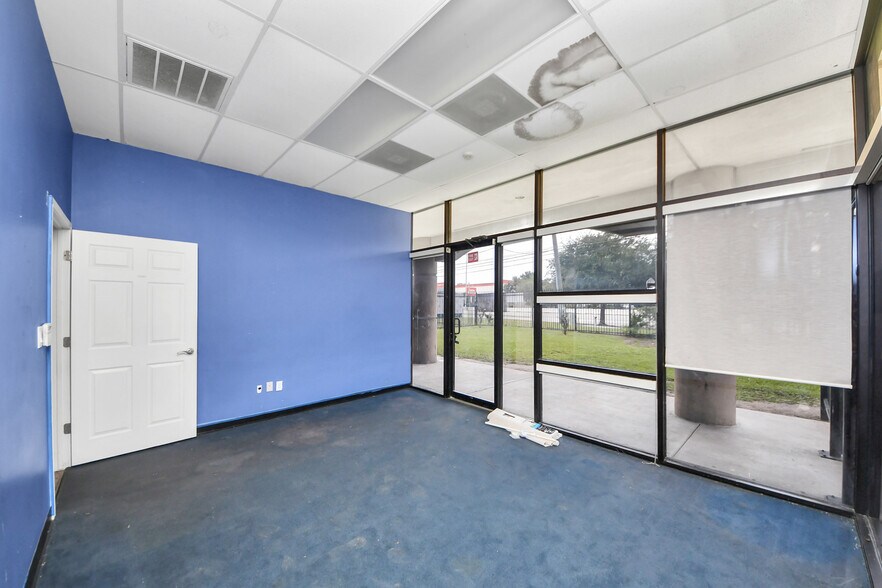 More Photos Of 10019 Main St, Houston Office For Lease