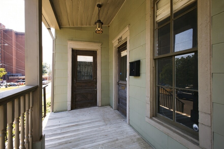 More Photos Of 321 29th Ave N, Nashville Office Residential For Sale
