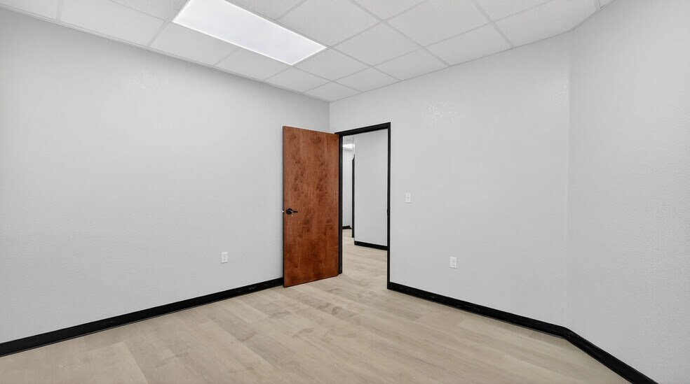 More Photos Of 16511 W Basin St, Odessa Industrial For Lease