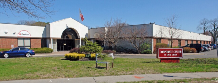 Primary Photo Of 11 Oval Dr, Islandia Office For Lease