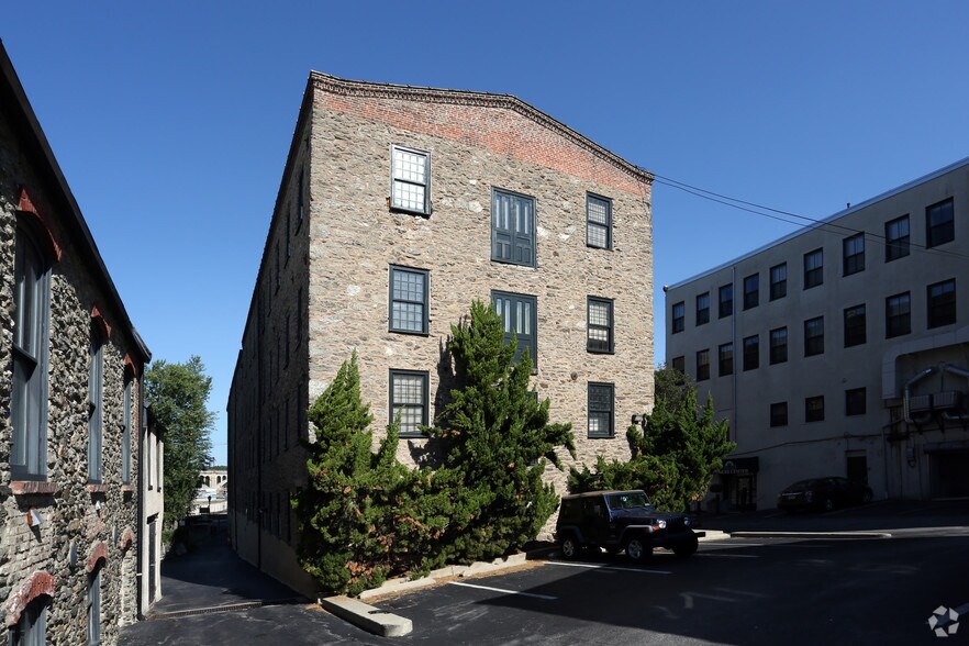 More Photos Of 4312 Main St, Philadelphia Apartments For Lease