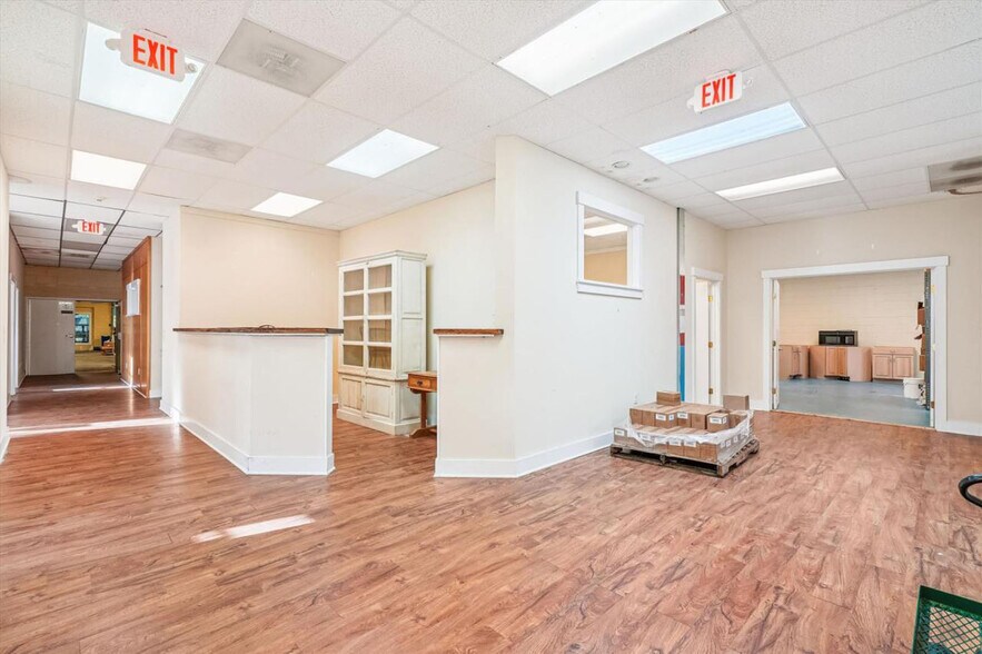 More Photos Of 113 Aileen Rd, Flint Hill Warehouse For Sale