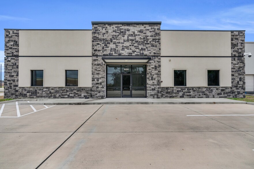 Primary Photo Of 18405 Intercontinental Crossing Dr, Houston Warehouse For Sale