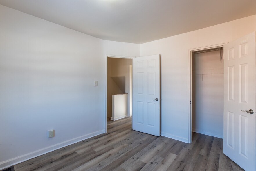 More Photos Of 299-377 Mayfair Blvd, Columbus Apartments For Sale