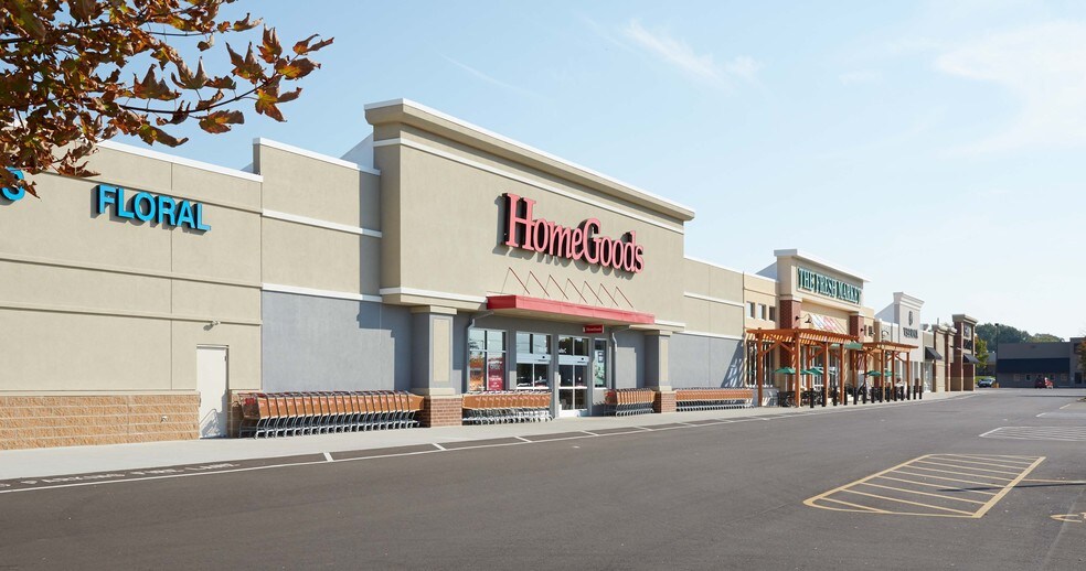 Primary Photo Of 166-180 Collins Rd NE, Cedar Rapids Unknown For Lease