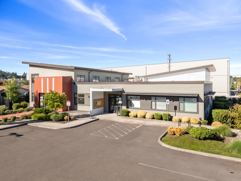 More Photos Of 1025 2nd St NW, Salem Medical For Sale