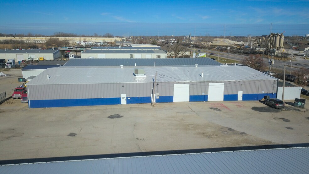 More Photos Of , Lake Bluff Industrial For Sale