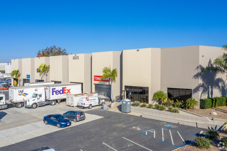 More Photos Of 8925 Carroll Way, San Diego Warehouse For Lease